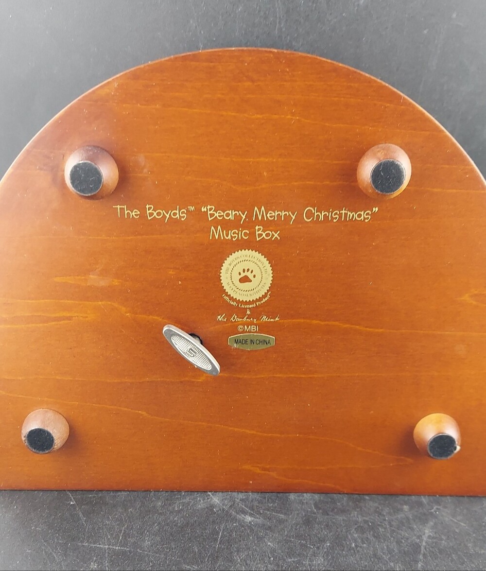 The Boyds, 'Beary, Merry Christmas' Brown Music Box By The Danbury Mint.